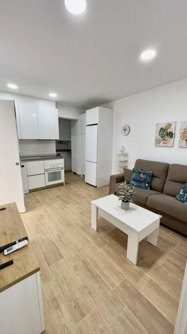 Rockside Residences Suites La Linea N3 La Línea de la Concepción Buitenkant foto